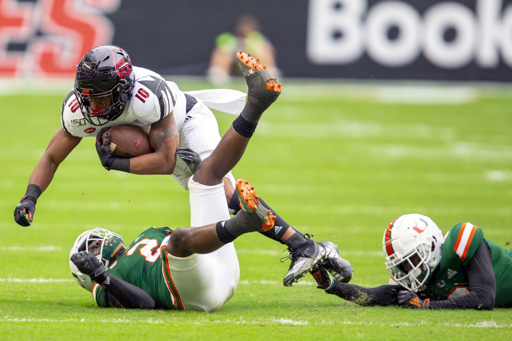 Louisville RB Javian Hawkins, 33-1